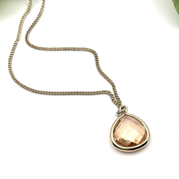 EXPRESS Peach Color Crystal Pendant on Gold Tone Chain Necklace - Picture 2 of 3